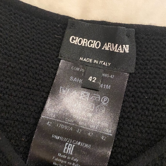 SOLD Giorgio Armani Knitted Top - Picture 4 of 4